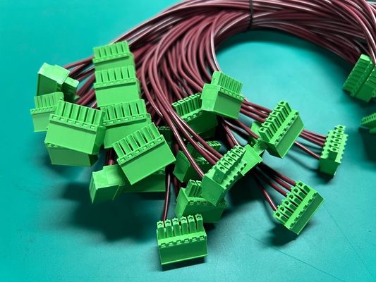 OEM Kablo Uzunluğu Endüstriyel Makine 5.08mm Terminal Blok Yeşil Kablo ve Tel Bağlantısı Montajı 0.5M 1M 100% Test Denetimi